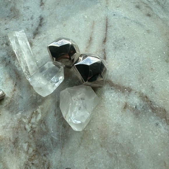 Vintage Geometric Modernist Faceted Sterling Silver Earrings - Picture 5 of 5